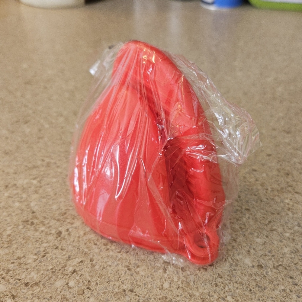 Silicone oven mitts